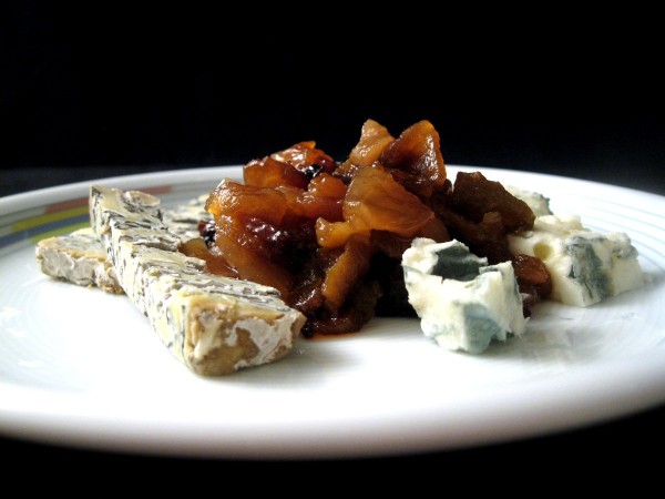 Äpfel und Birnen im Römertopf