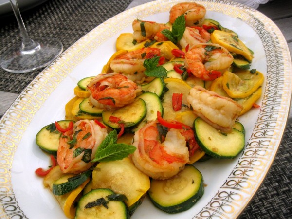 Warmer Garnelen-Zucchini-Salat