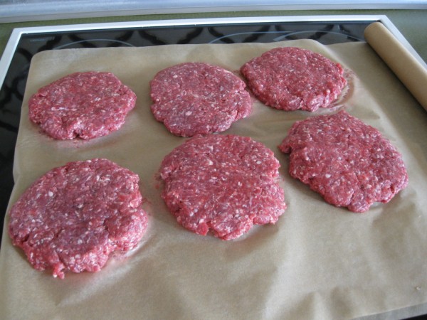 Hamburger auf dem Backblech